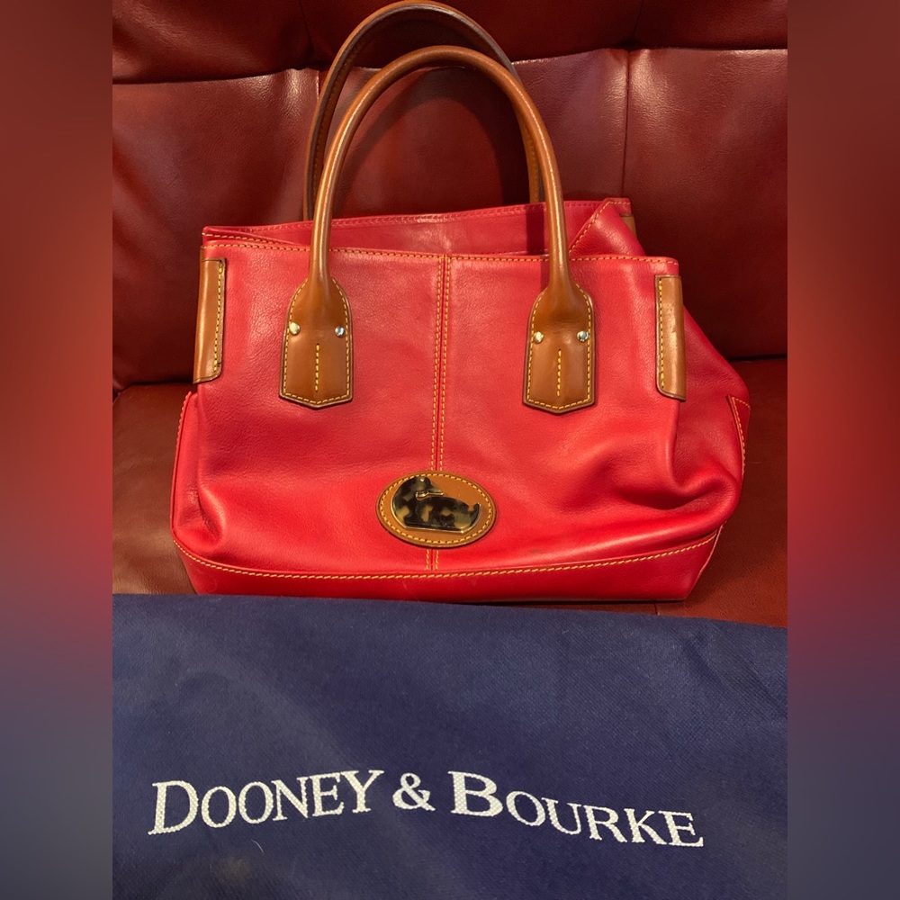 Vintage Dooney and Bourke leather tote with unique tortoise duck